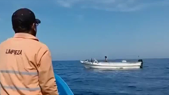 Localizan con vida a un pescador perdido en altamar desde el 21 de diciembre; Colima