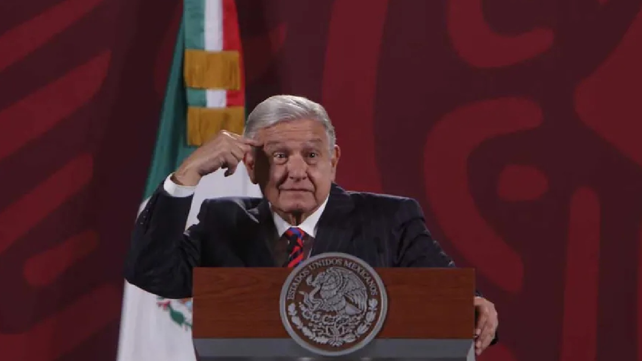 AMLO anuncia abasto de medicamentos para hospitales y centros médicos para 2023 y 2024