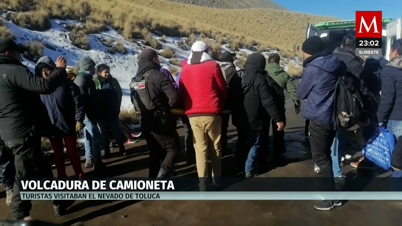 Vuelca camioneta con turistas en el Nevado de Toluca; hay 15 lesionados