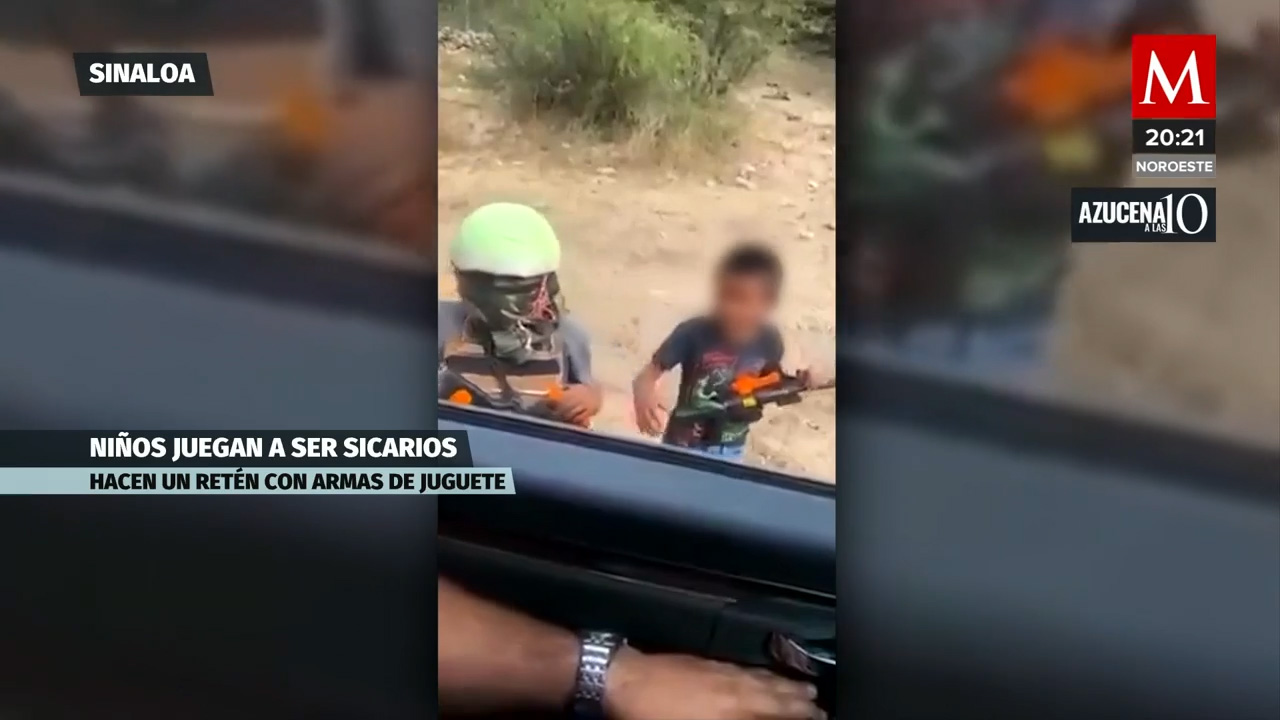 Niños de Sinaloa juegan a los retenes de sicarios con armas de juguete