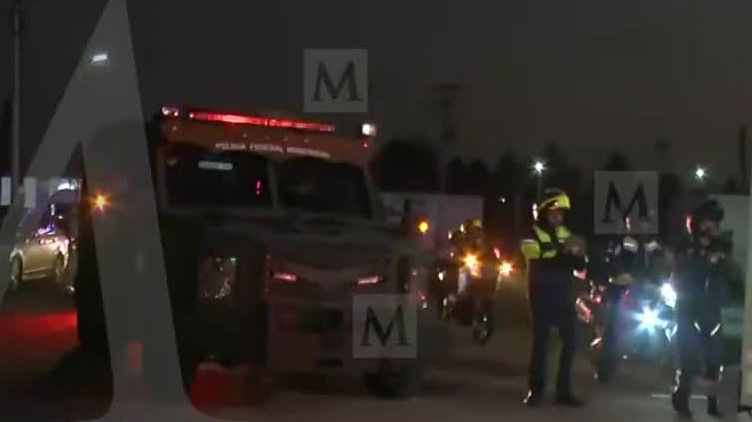 Convoy donde presuntamente fue trasladado Ovidio Guzmán llega al penal del Altiplano