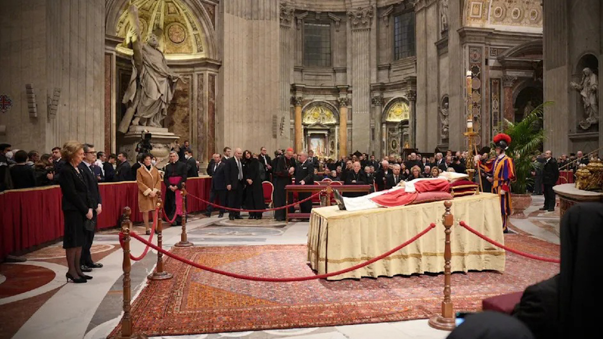 Papa emérito Benedicto XVI: Funeral y entierro | Últimas noticias EN DIRECTO