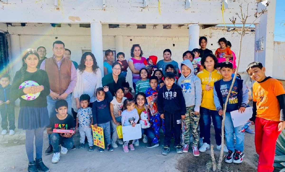 Los alumnos se encargaron de brindar sonrisas a la comunidad. (cortesía)