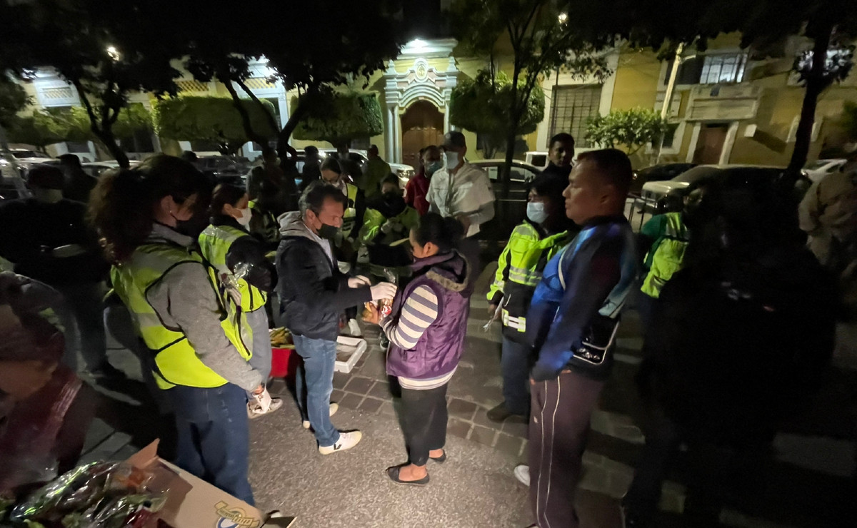 Brigada de Guadalajara atiende a personas en situación de calle (Twitter @GuadalajaraGob)