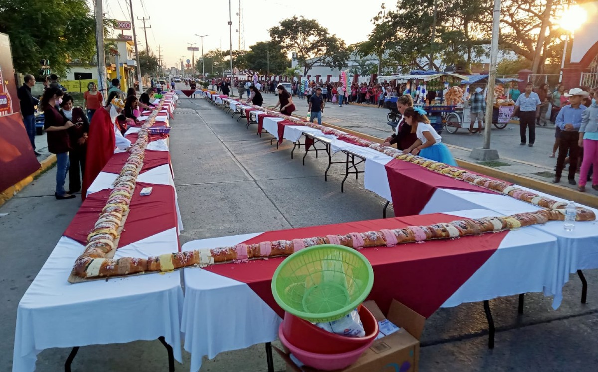 Elaboran Rosa de Reyes de 90 metros en Pánuco, Veracruz