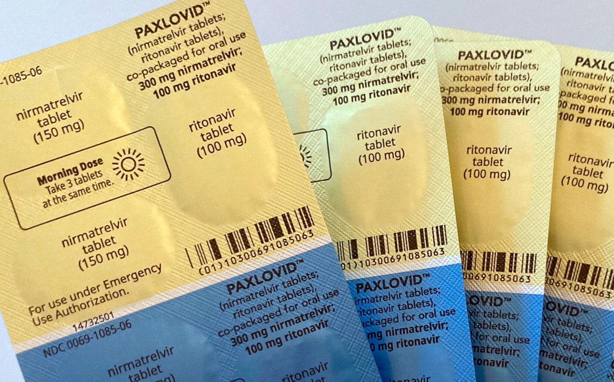 China excluye pastillas contra covid de Pfizer de lista para adquirirlo más barato. | AP