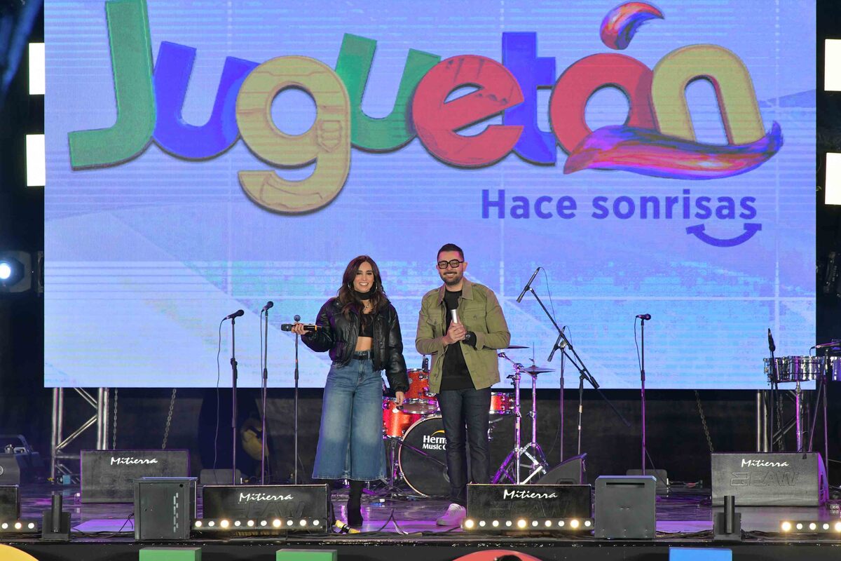 El gran concierto del Juguetón celebró el éxito de la campaña. Azteca Siete