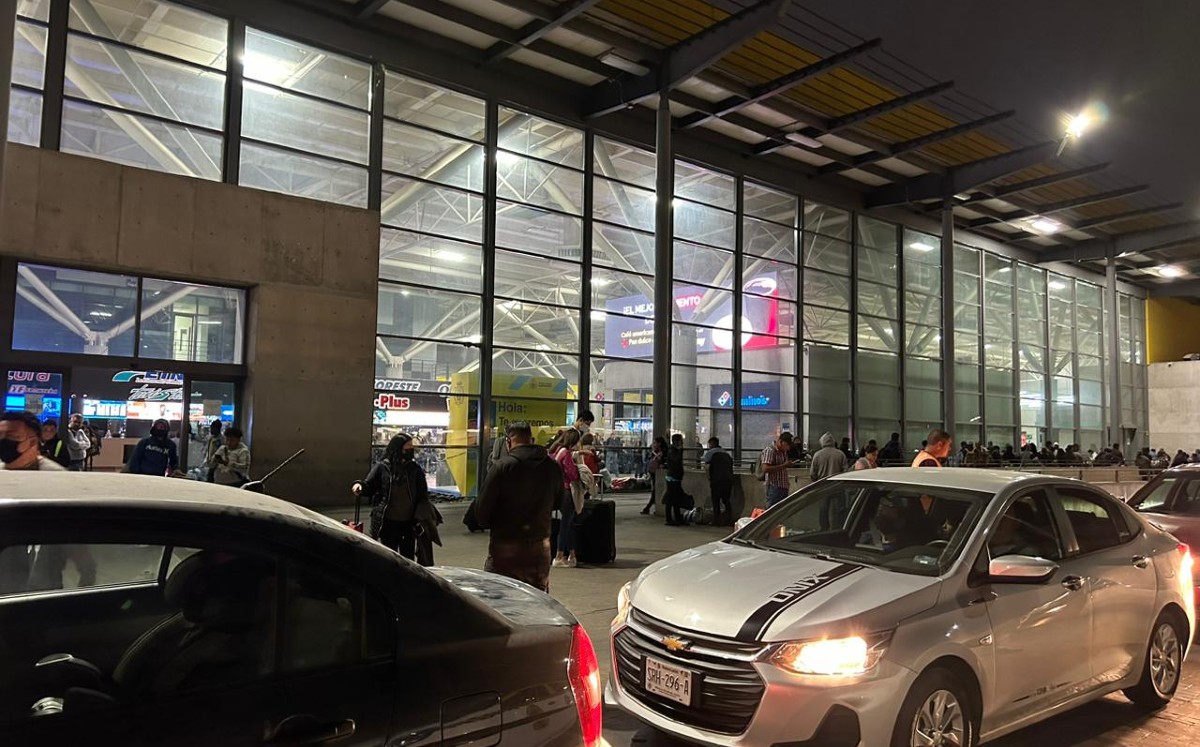 La mayoría de los ciudadanos que se encuentran en la central camionera están volviendo luego del periodo vacacional. Foto: Pedro Delgado