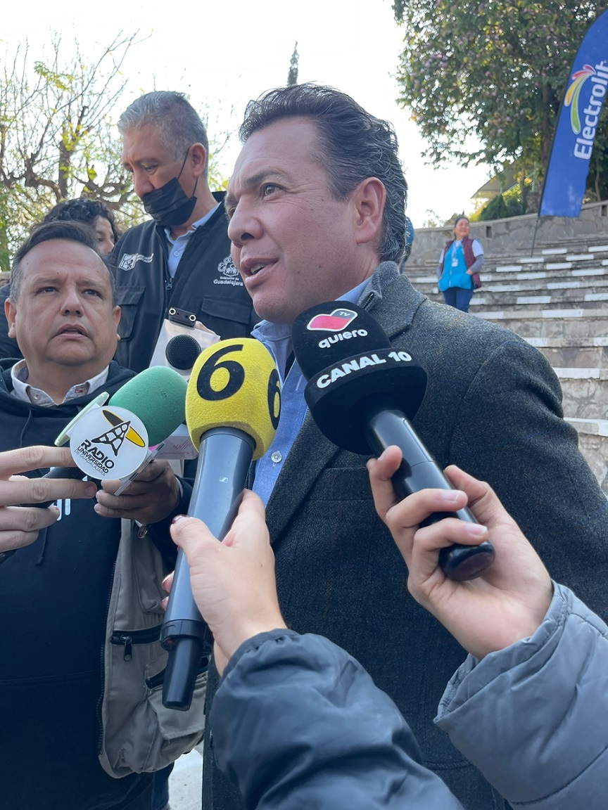 Pablo Lemus desea que los estudiantes universitarios vuelvan a sus casas (Karla Victoria Rodríguez)