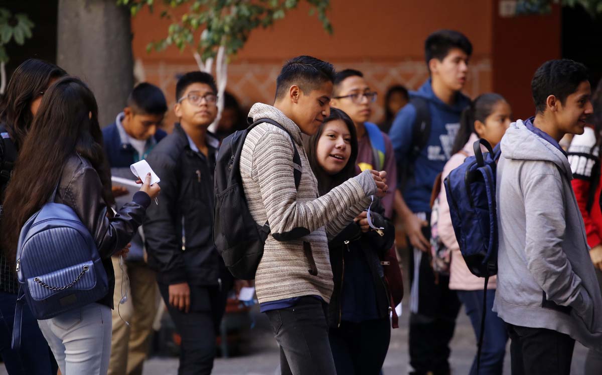 Por la pandemia se retrasó la entrega de avisos de cobro de las Becas Benito Juárez de educación media superior. (Agencia Enfoque)