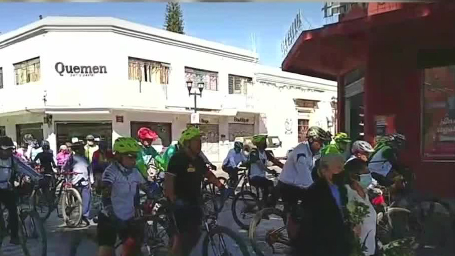Realizan rodada blanca en memoria de Raúl Vázquez, quien murió tras ser atropellado; Oaxaca