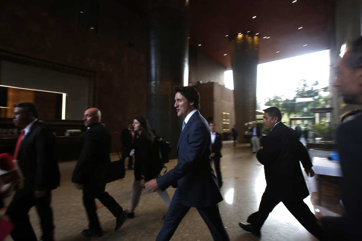 Salida del primer ministro de Canadá, Justin Trudeau hacia  Palacio Nacional. |Ariana Pérez