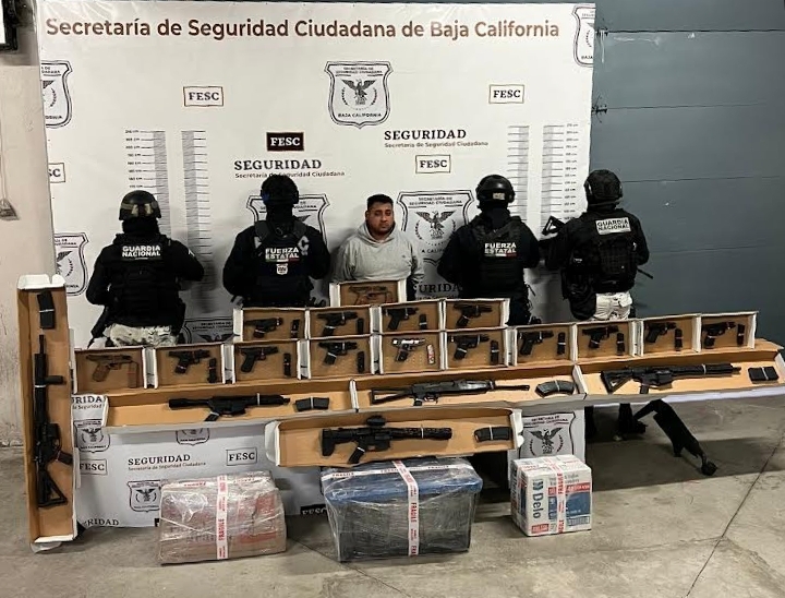 El hombre fue puesto a disposición de la FGR en Baja California. (Said Betanzos)