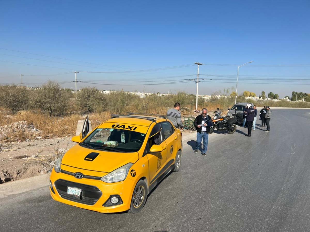 El taxista dijo que el ciclista se le cruzó y ya no alcanzó a frenar. (Especial)