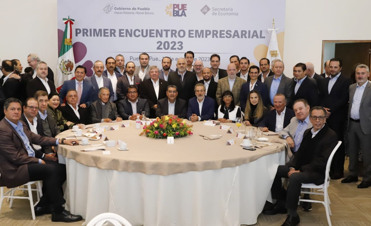 Céspedes sostiene primera reunión con IP como gobernador de Puebla | Especial