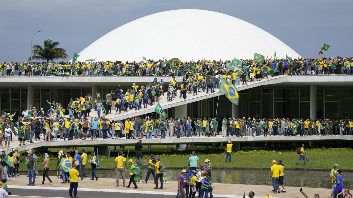 Cientos de personas se manifestaron en Brasil. (Especial)