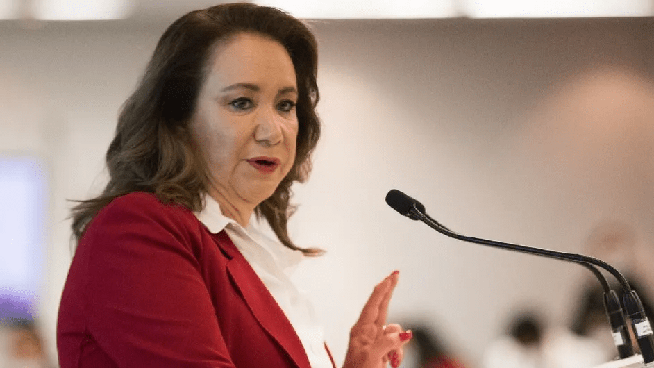 Tesis de Yasmín Esquivel, copia sustancial de trabajo presentado por Edgar Báez: UNAM