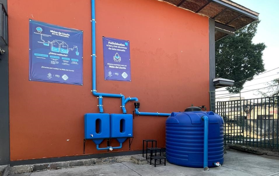 Hicieron la entrega oficial del Nido de Lluvia en la escuela primaria Manuel López Cotilla. (Karla Rodríguez)