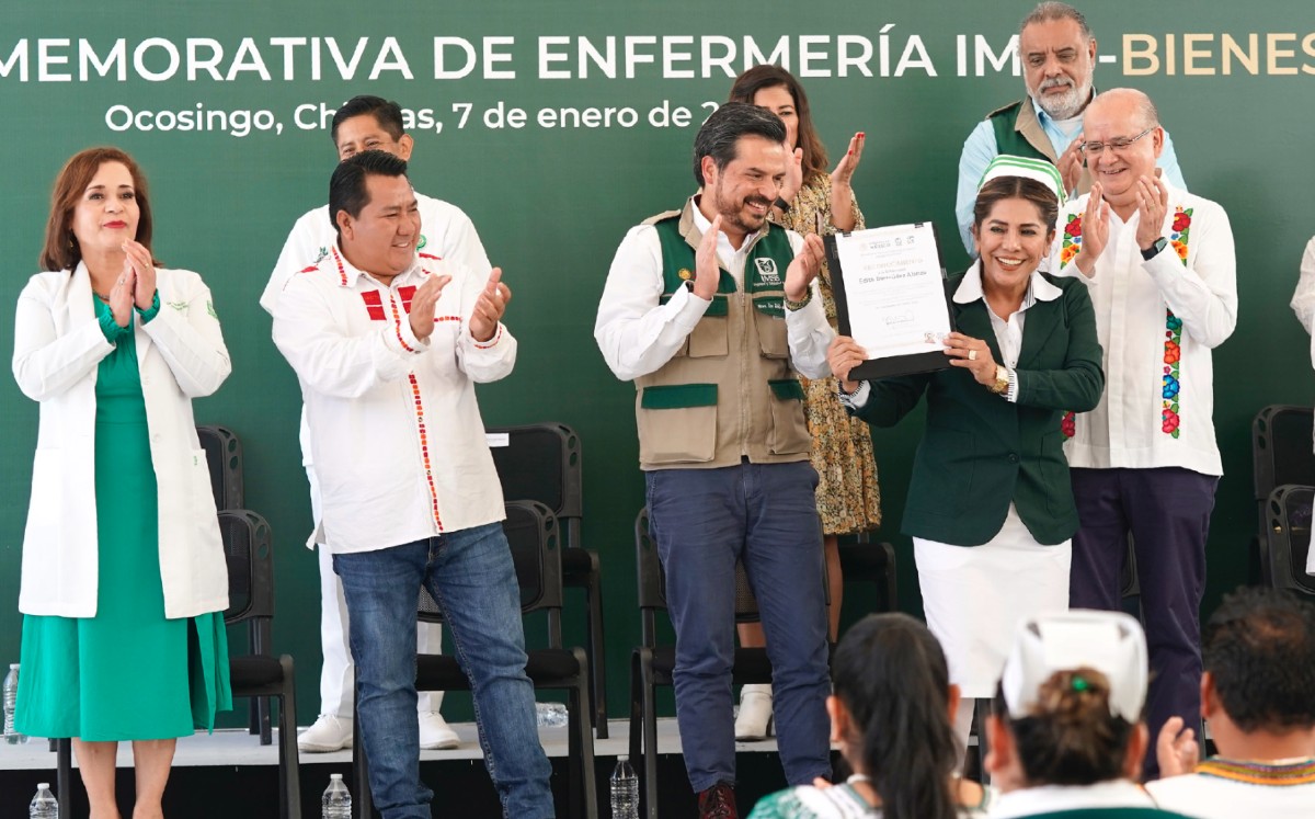 Tras 80 aniversario de IMSS reconocen labor de enfermeras