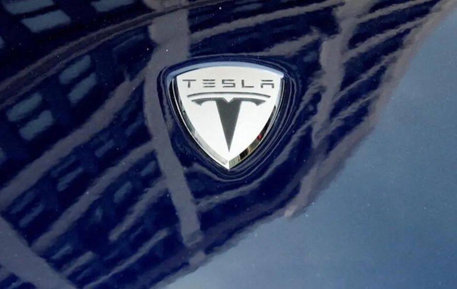 ¡Más baratos! Tesla rebaja aún más sus autos eléctricos en EU y Europa