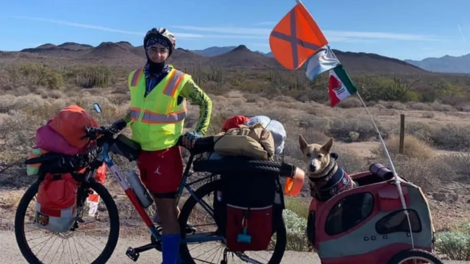 En BC, roban bicicleta y objetos a argentino que recorre América Latina en compañía de su perro