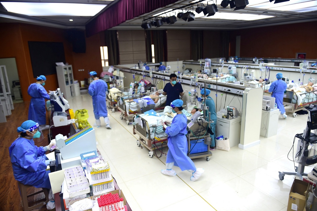 China levantó la mayoría de sus disposiciones sanitarias contra el coronavirus en diciembre. | Reuters