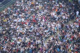 Las autoridades encargadas de entregar los boletos físicos no tuvieron más opción.