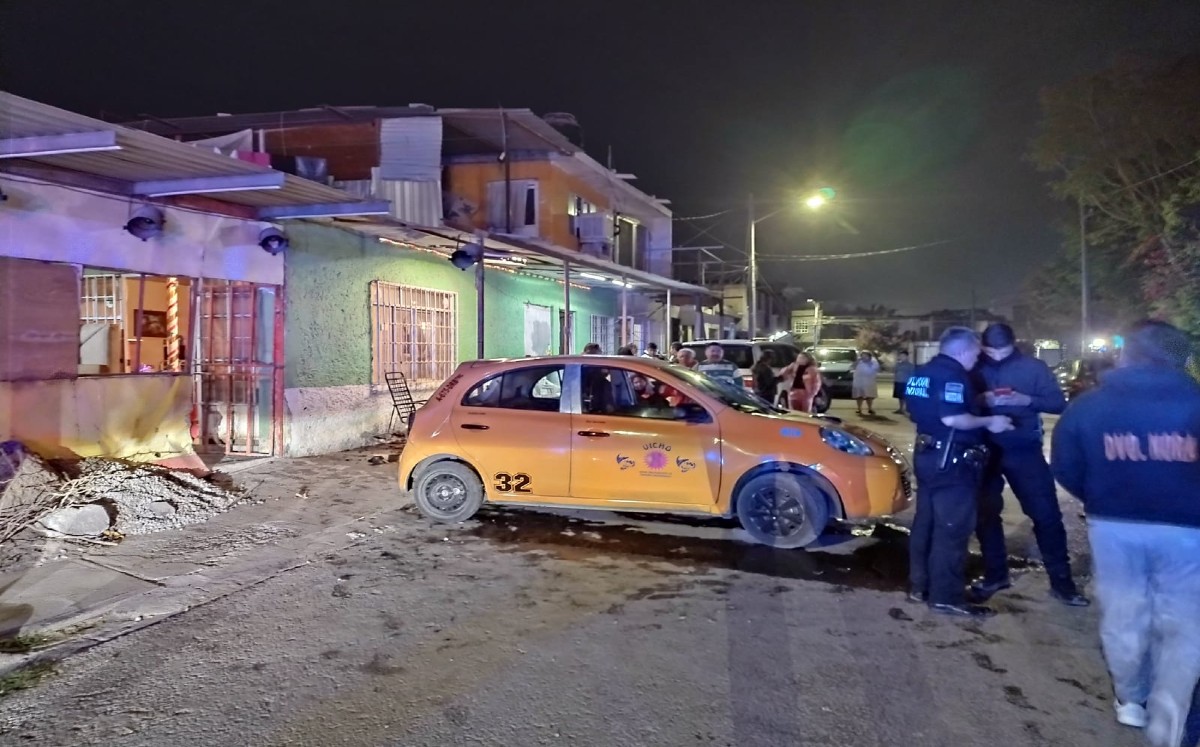 El taxista fue agredido por los presentes. (Especial)