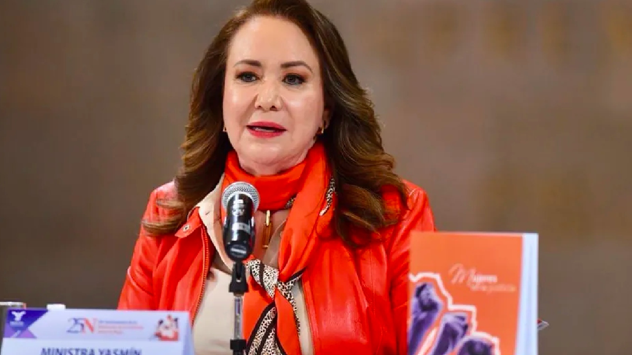 SEP no está facultada para cancelar título de Yasmín Esquivel, UNAM debe emitir resolución: Segob