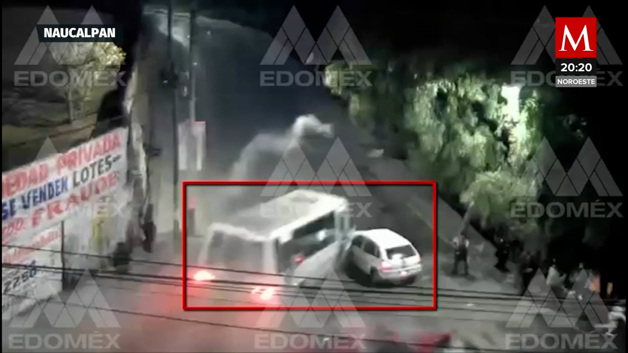 Tres personas murieron y 35 resultaron heridas tras el choque de un microbús en Naucalpan, EdoMéx