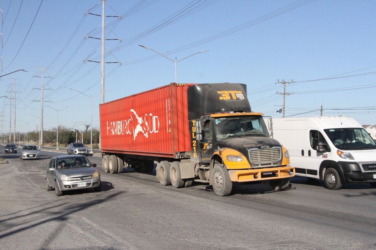 El incremento en el número de robos al transporte de carga en las carreteras que convergen a Nuevo León es una situación alarmante. Foto: Leonel Rocha