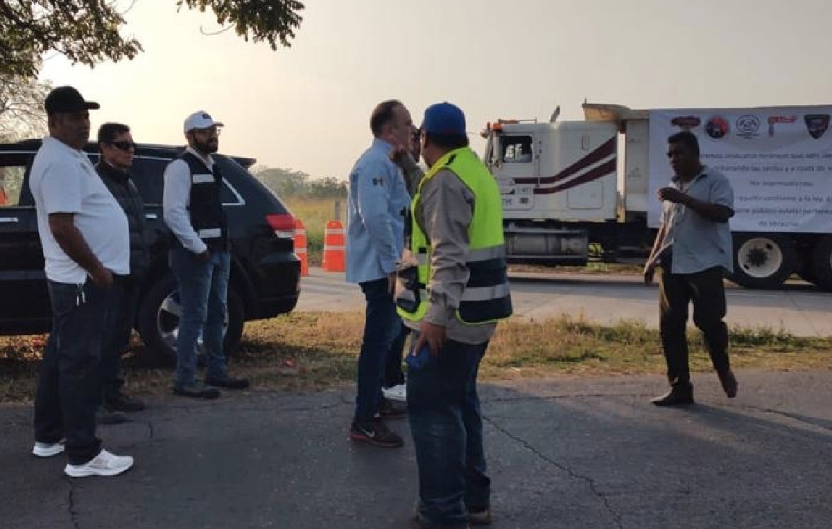 Integrantes de la Coalición de Transportistas en Veracruz (Foto: Isabel Zamudio)