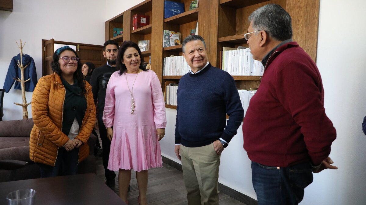 Visitó las direcciones de Normatividad Ambiental y de Calidad del Suelo.