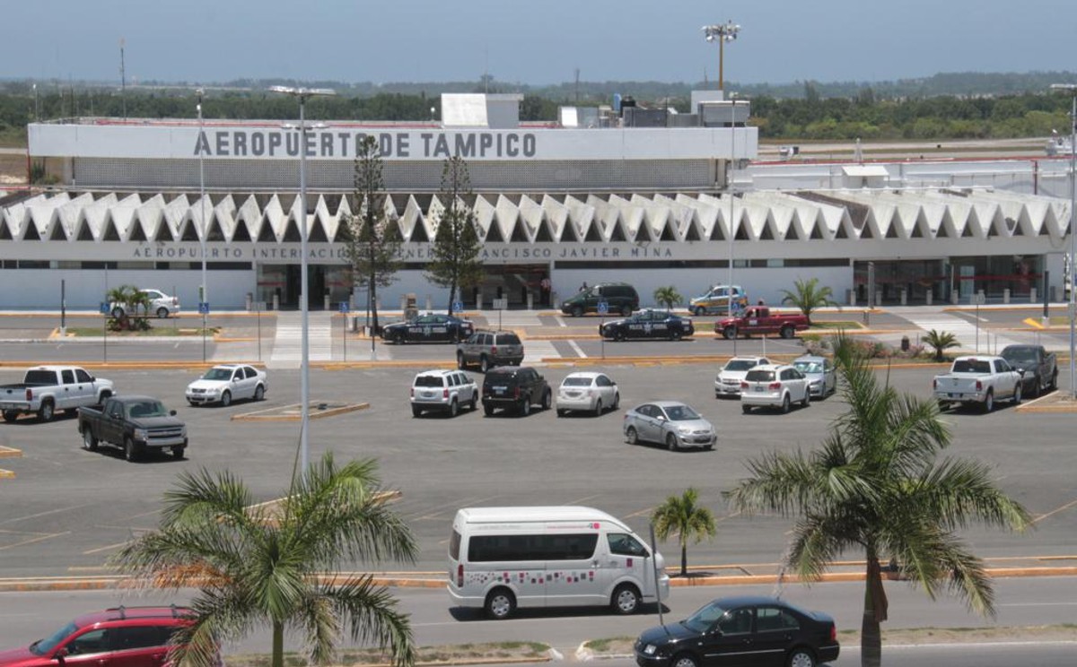 Buscan ampliar conectividad en vuelos del aeropuerto de Tampico