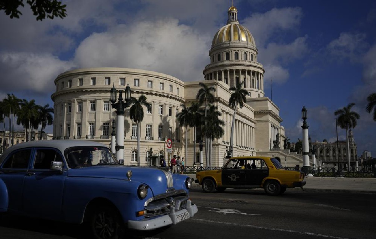 Edificio del Capitolio en La Habana (AP)