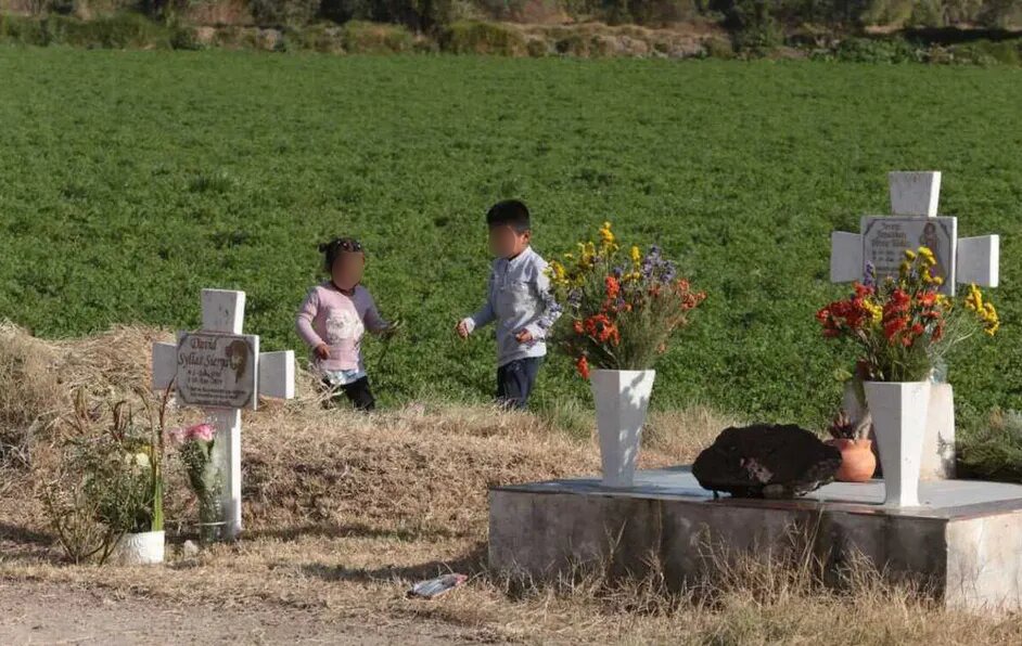 Familiares y amigos recuerdan a las víctimas de  Tlahuelilpan, Hidalgo. (Especial)