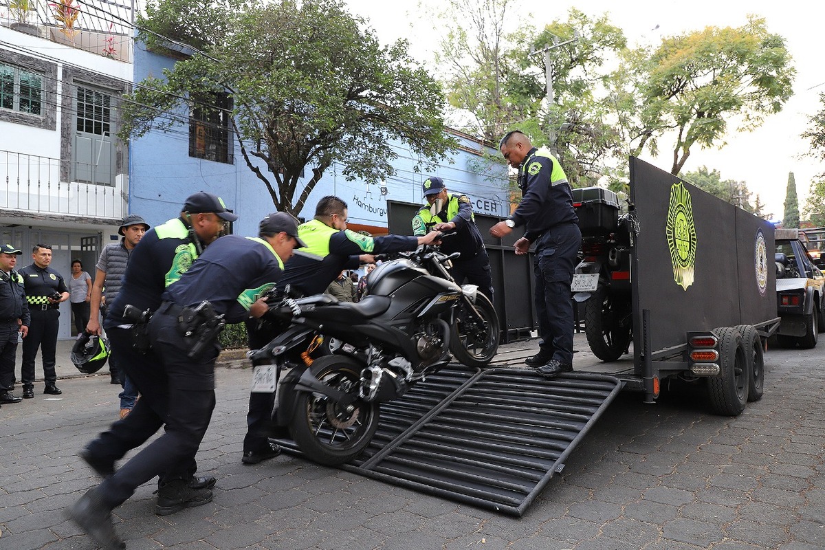 Realizan operativos en Coyoacán