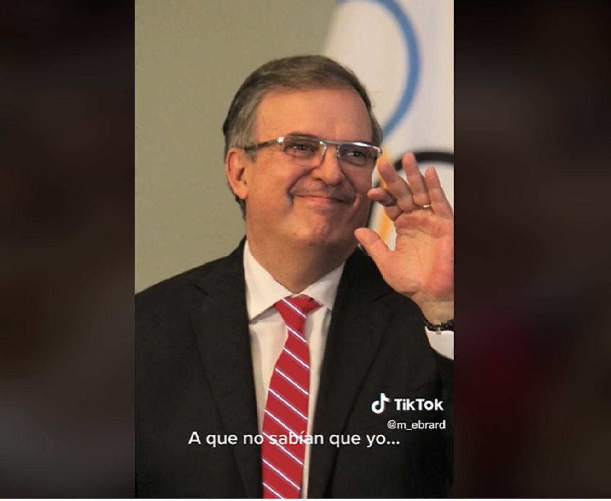 El canciller presumió algunas imágenes como si fuera de RBD.