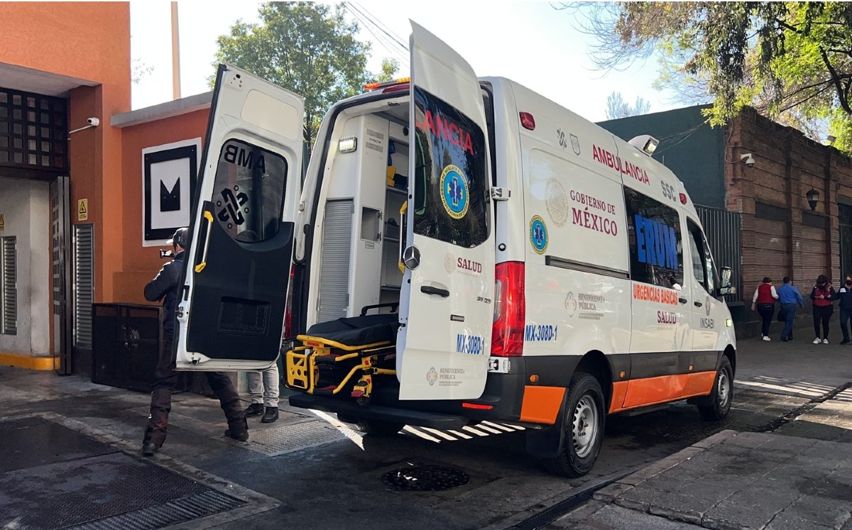 Tras ser estabilizado por paramédicos del ERUM, el hombre fue trasladado al hospital Balbuena | Ramón Ramírez