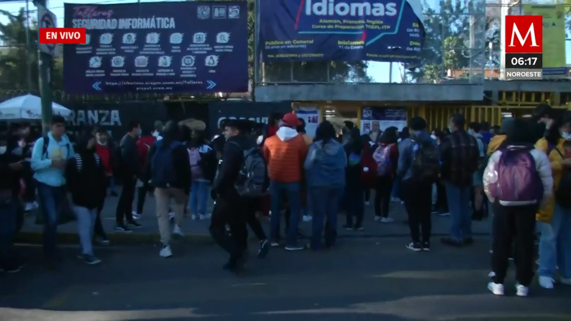 Protestan encapuchados afuera de Prepa 5, piden que se cumpla pliego petitorio
