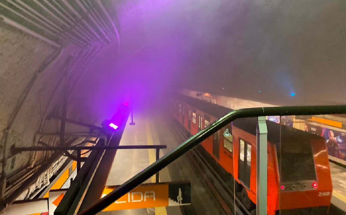 Usuarios del Metro compartieron imágenes de la salida de humo en la Línea 7. | Especial