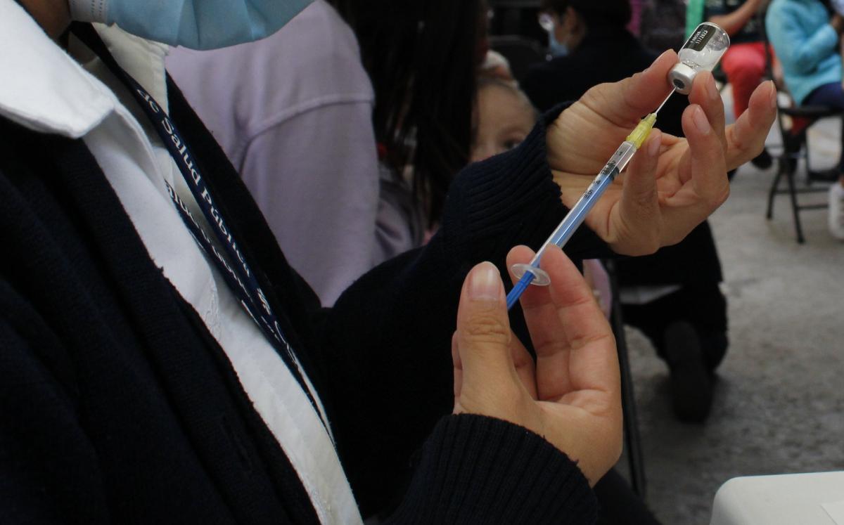 Continua campaña de vacunación de covid-19 para niños  de entre 5 y 11 años. (@SSaludCdMx)