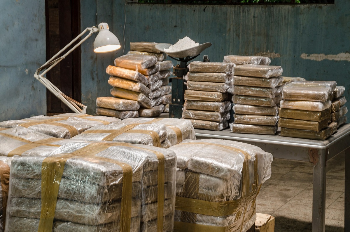 La droga falsa fue enviada al puerto de Manzanillo, en Colima. | Shutterstock