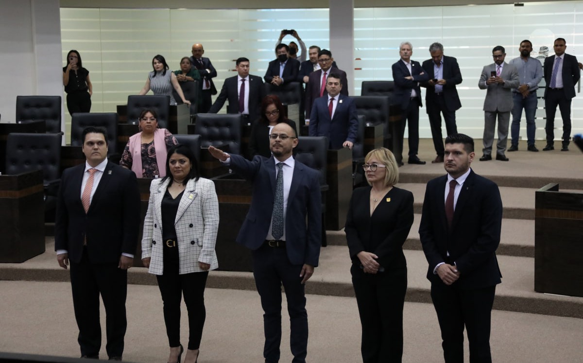 Juan Lorenzo Ochoa García toma protesta como secretario general del Congreso de Tamaulipas.