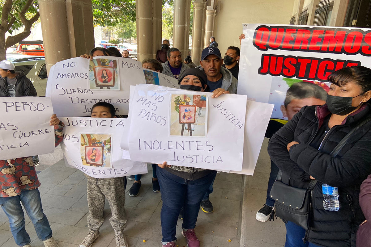 En Durango, familia pide justicia para 11 fallecidos en accidente. | Especial