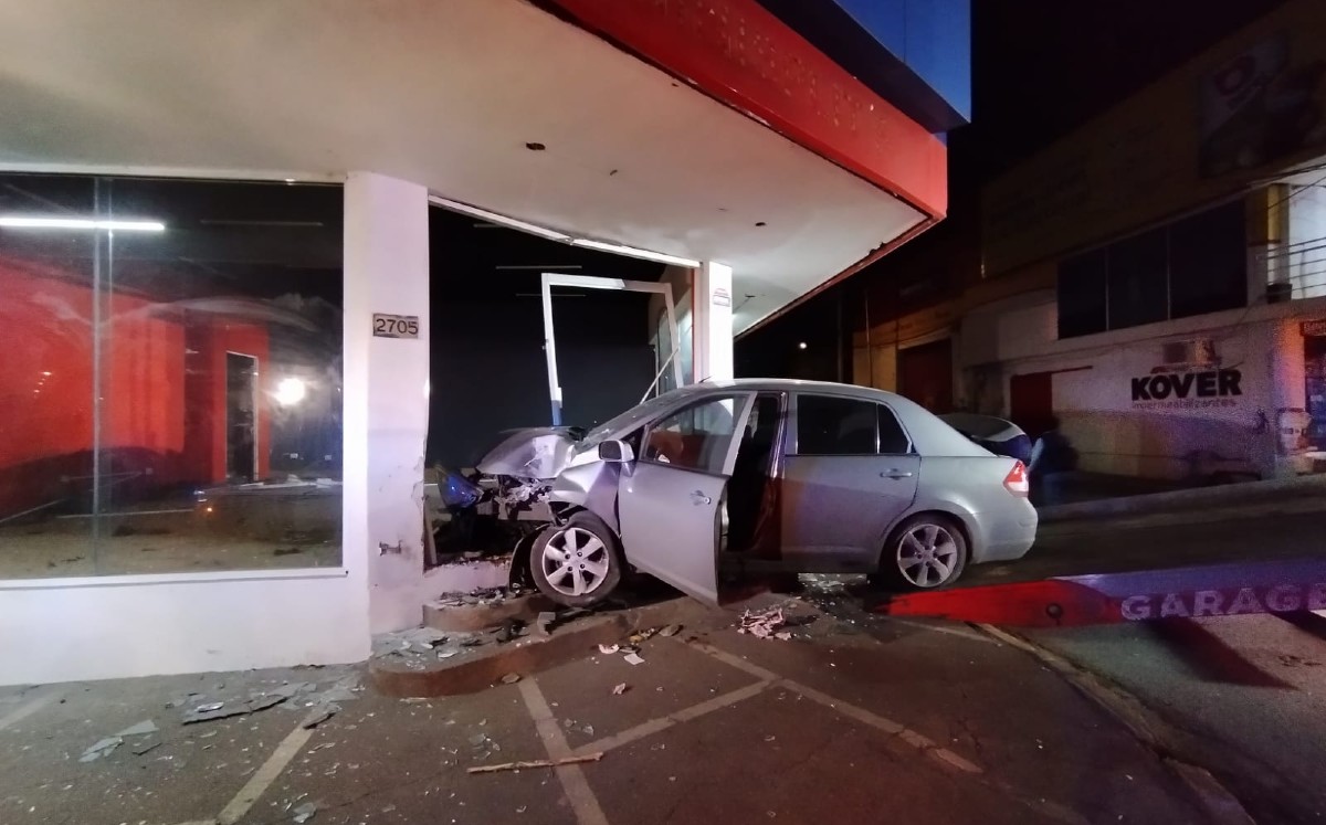 Los hechos fueron reportados momentos antes de las 6:00 de la mañana en la lateral sur-norte de la avenida Gonzalitos | Agustín Martínez