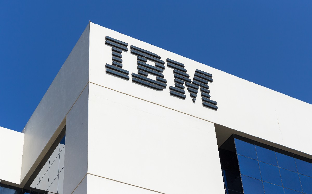 IBM es una multinacional estadounidense de tecnología y consultoría con sede en Armonk, Nueva York. (Foto: Shutterstock)