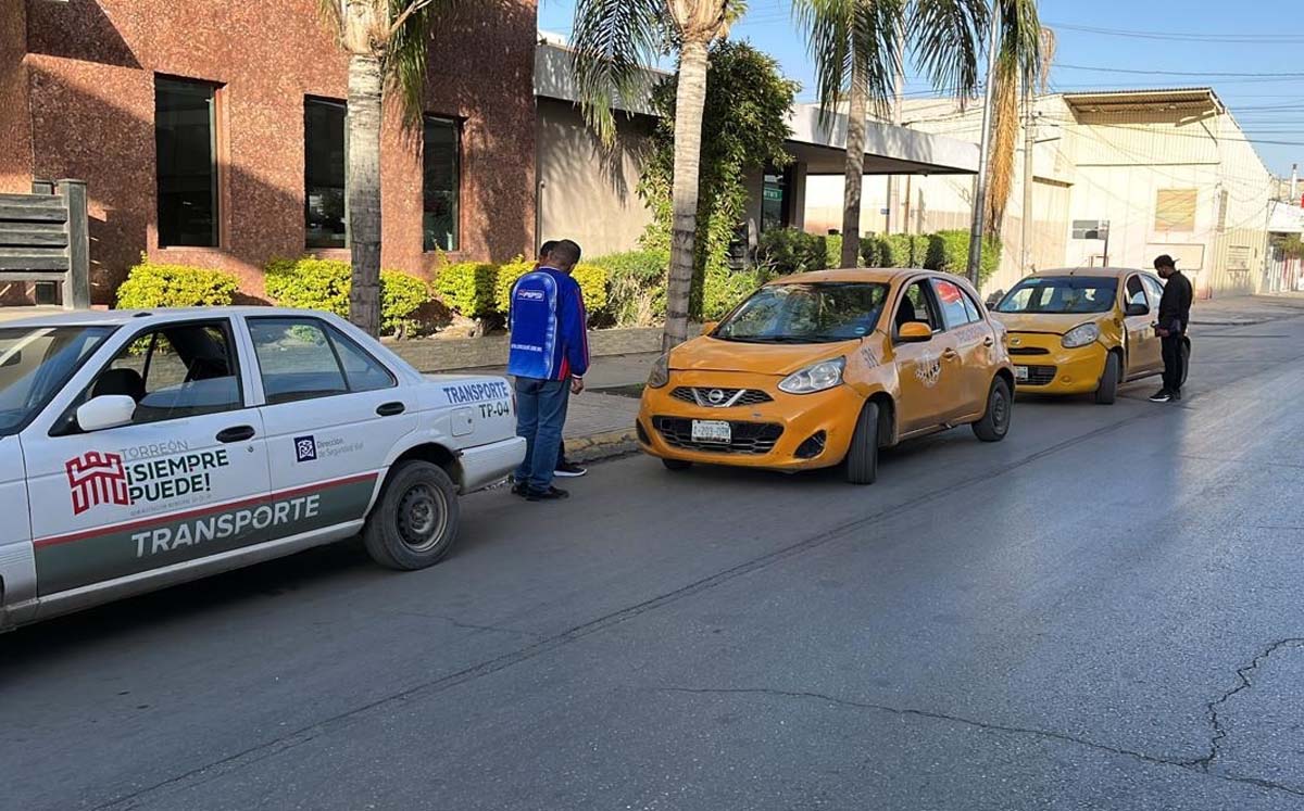Se informó a las líneas de taxis las consecuencias de no prestar un buen servicio. (Especial)