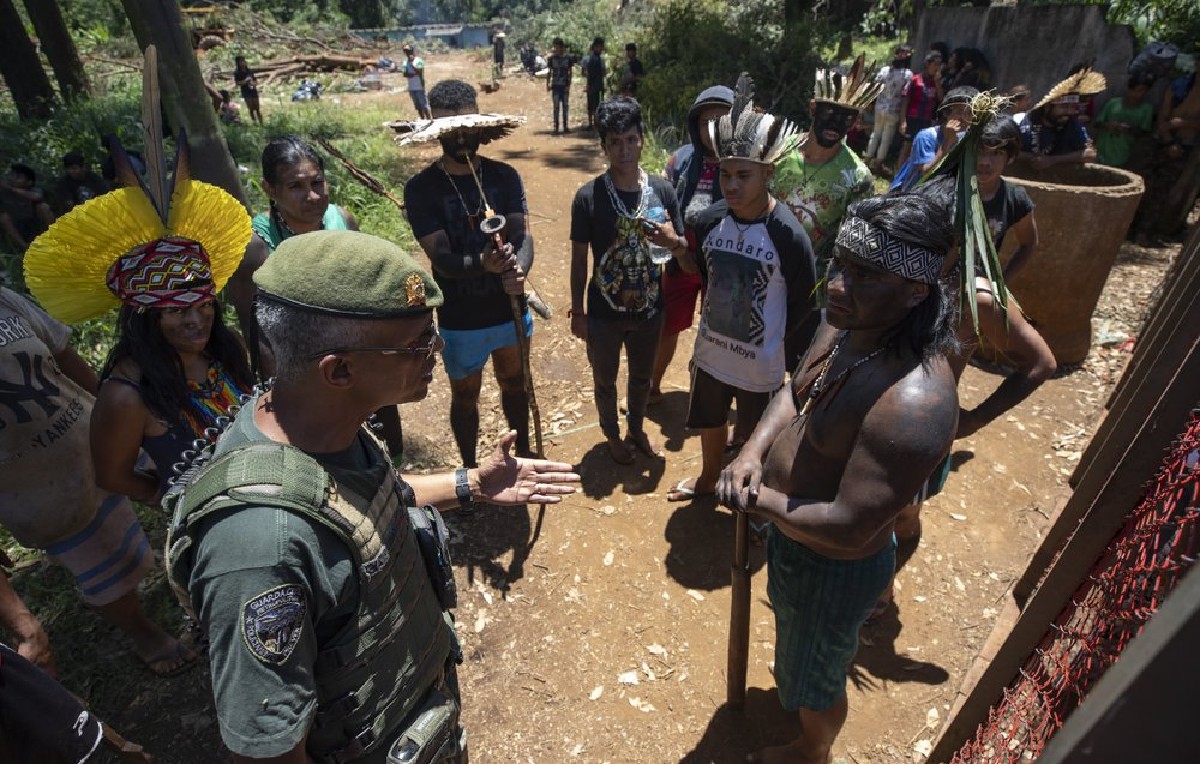 Tribu indígena guaraní mbaya en Sao Paulo, Brasil (AP)