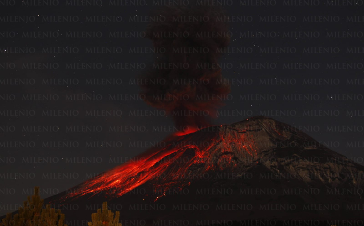 Fotografía de archivo de la actividad eruptiva del Popocatépetl | Andrés Lobato